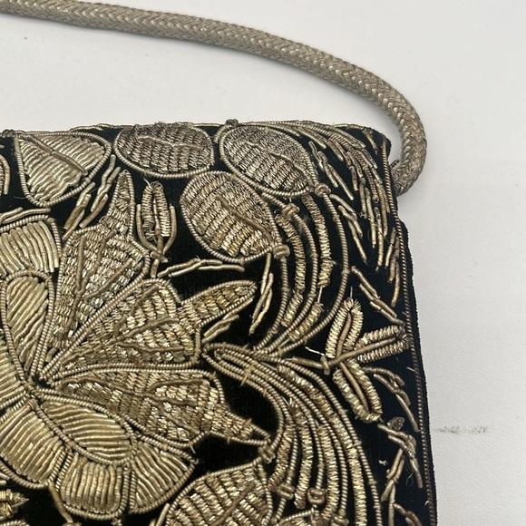 Vintage Silver Metallic Embroidered Clutch Purse Made in India BLEMISH - Picture 7 of 11